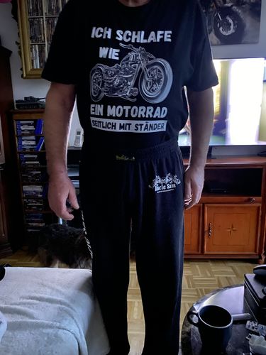 Customer photo review of Ich schlafe wie ein Motorrad - T-Shirt