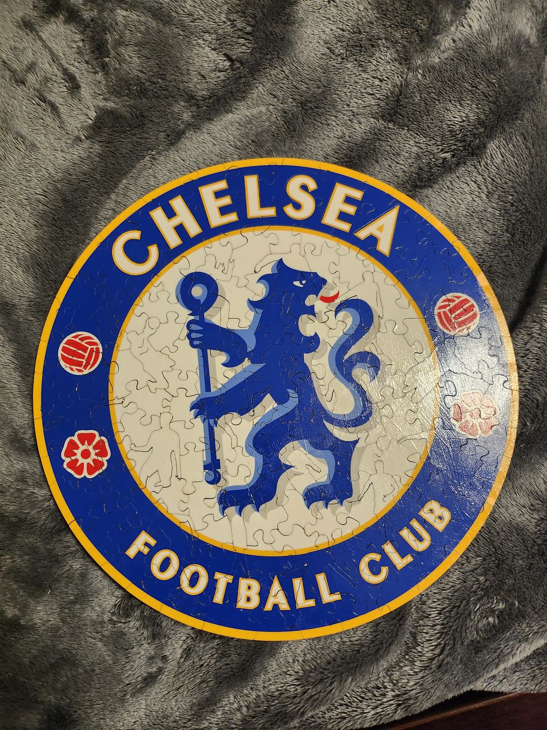 Customer photo review of Chelsea FC® Logo - Official Wooden Puzzle