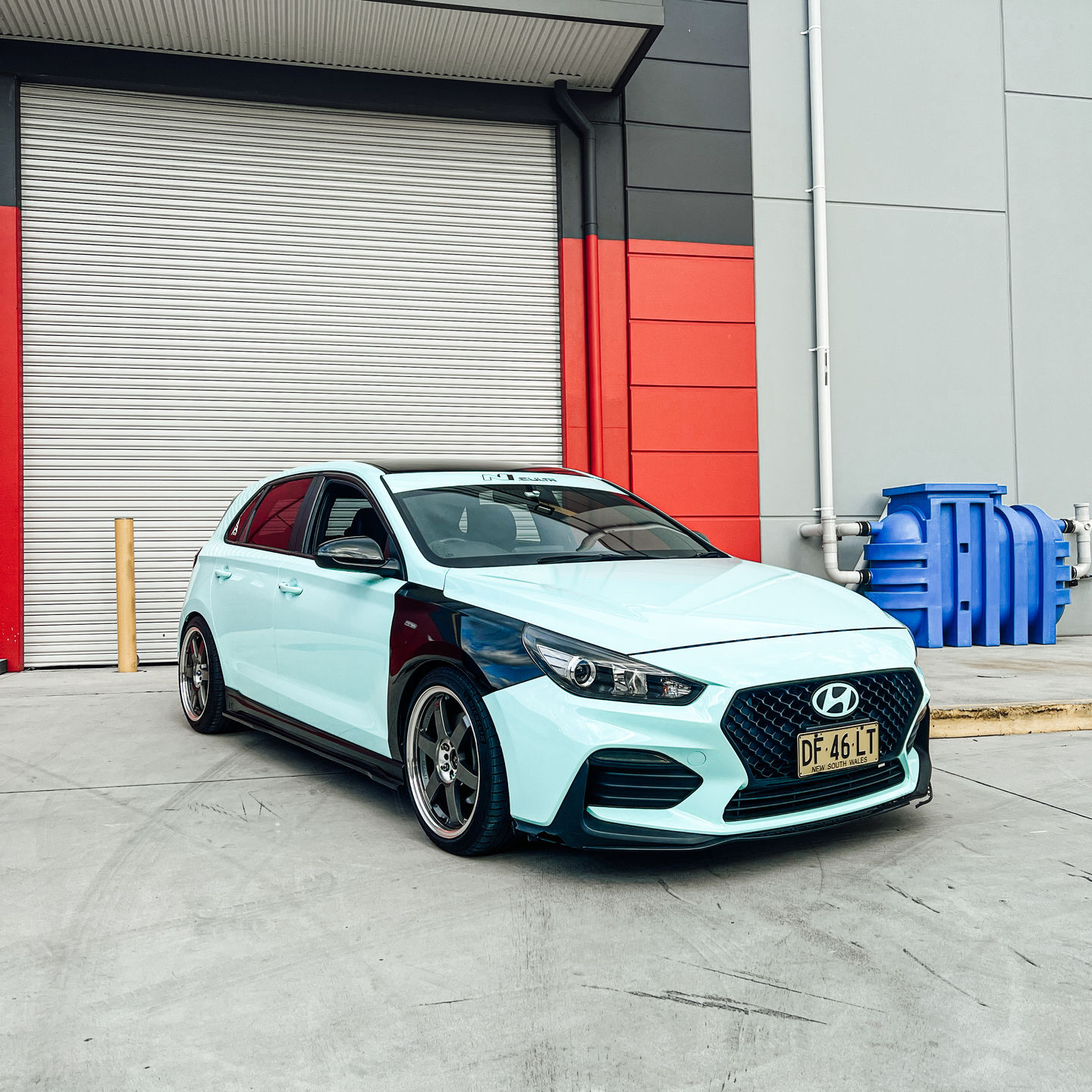 Customer photo review of High Glossy Tiffany Vinyl Wrap