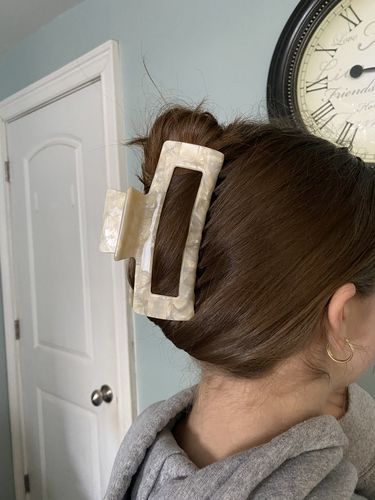 Customer photo review of TR x Bethany XL Claw Clip