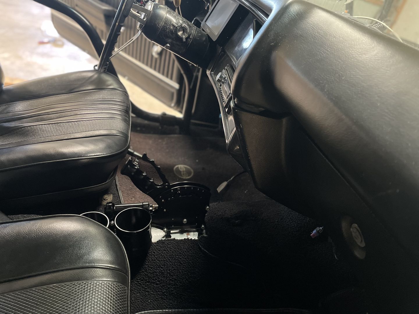 Customer photo review of 4L80E 4 Speed Reverse Pattern Operator Series Billet Shifter Rear Exit
