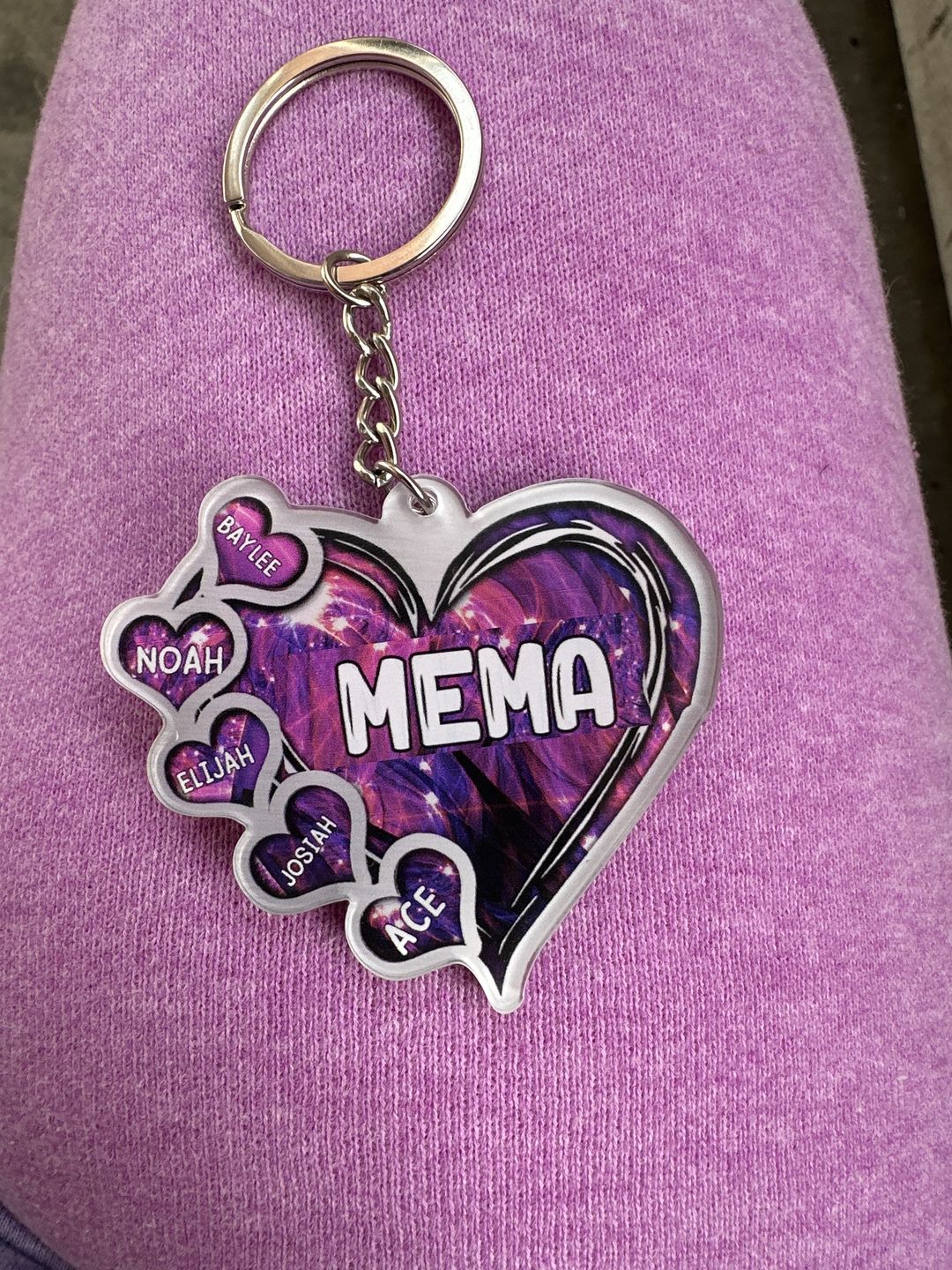 Customer photo review of Grandma- Mom Heart Kids, Multi Colors Personalized Acrylic Keychain