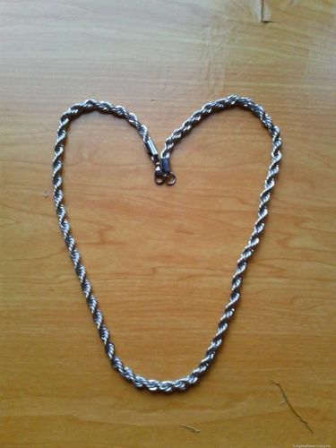 Customer photo review of 18K Gold Rope Chain (3mm - 8mm)