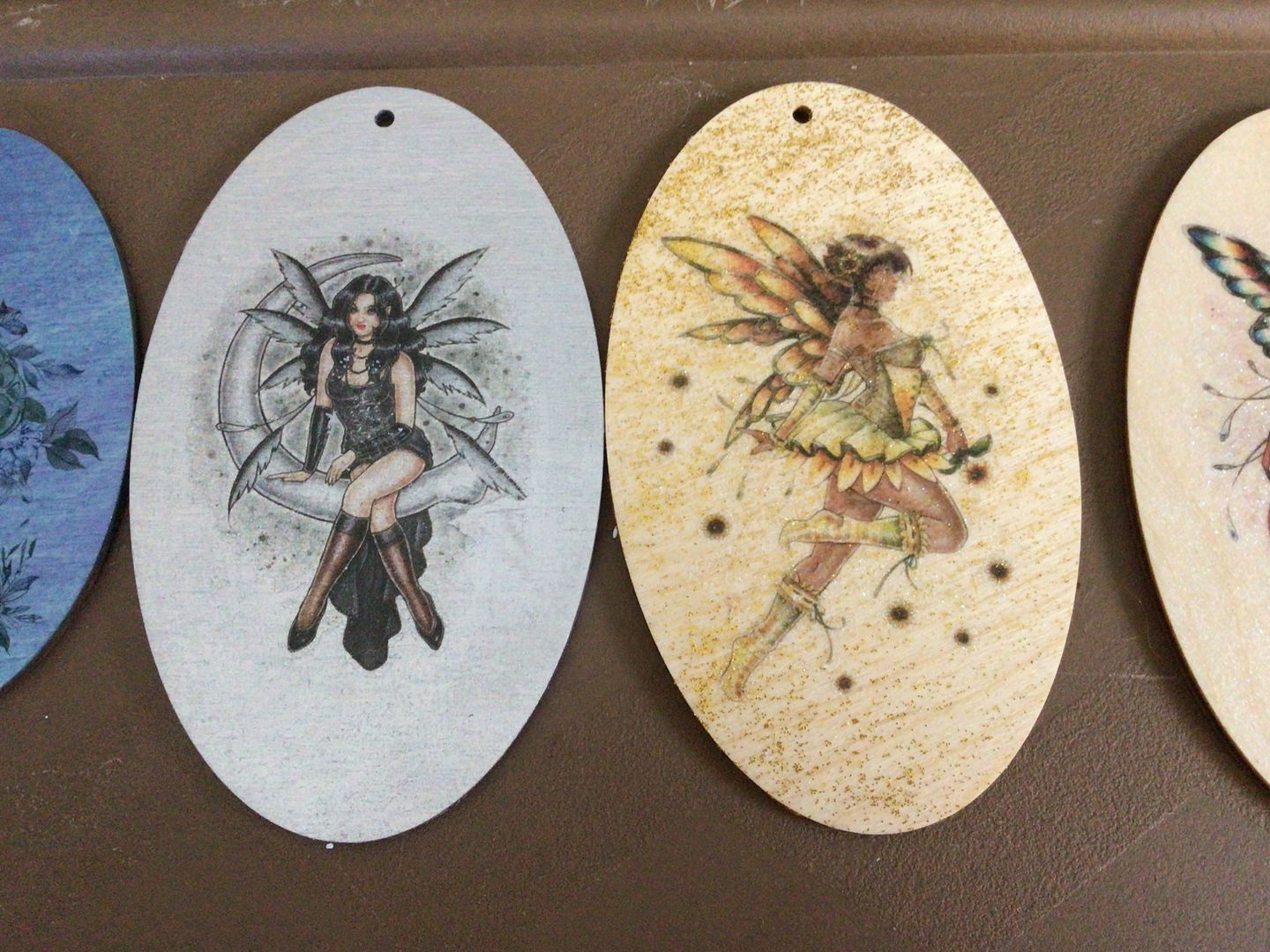 Customer photo review of Unfinished Wood Oval Shape - Craft - up to 24" DIY