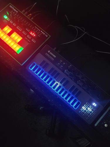 Customer photo review of Donner B1 Analog Bass Synthesizer & Sequencer