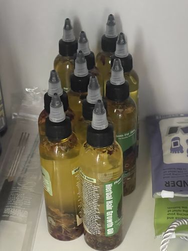 Customer photo review of Wholesale Herbal Hair Growth Oil