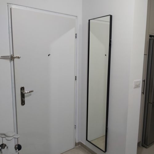 Customer photo review of דלת מראה להסתרת ארון חשמל