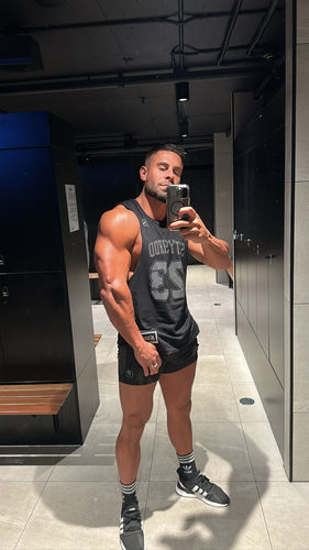 Customer photo review of Trip Reflective - Baller - Muscle Tank top