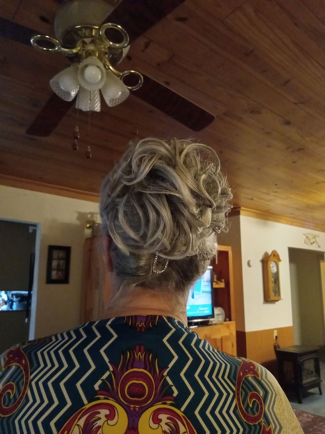 Customer photo review of Messy Bun Hair Piece – Curly Synthetic Bun Extension