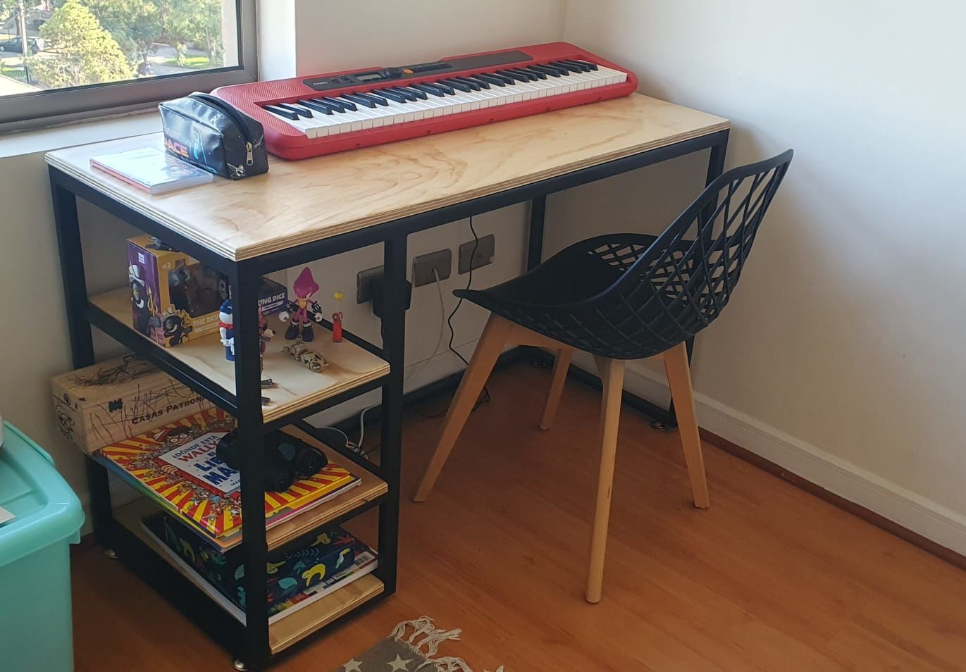 Customer photo review of Escritorio Repisa 120 x 50 MIMA Negro KALLFU.PRO