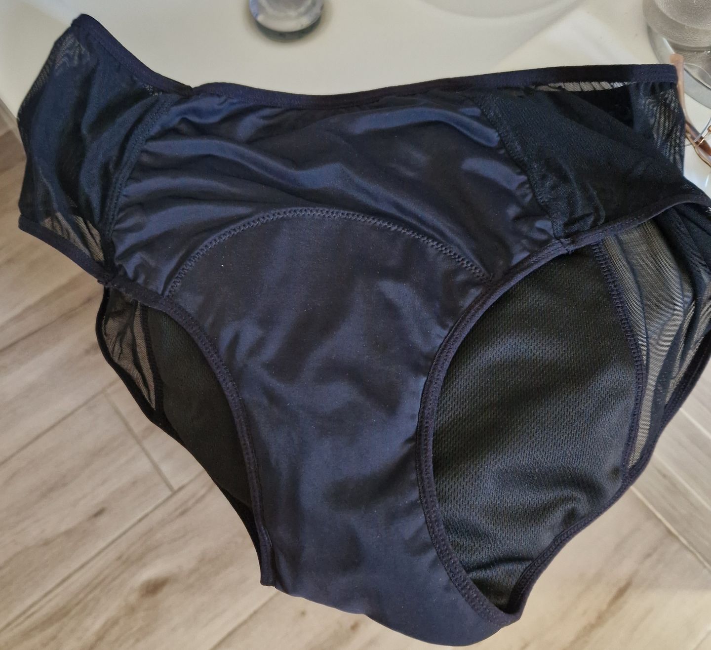 Customer photo review of Culottes taille haute d'incontinence (Lot de 3)