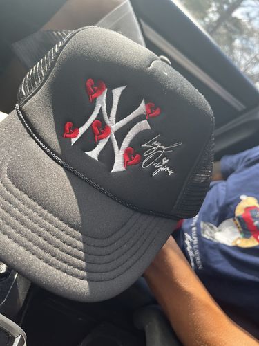 Customer photo review of New York Signature Trucker in Black