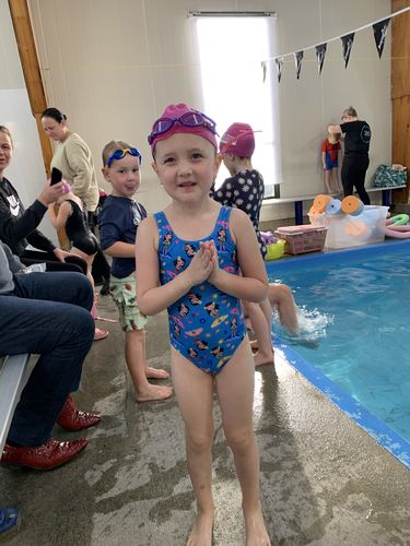 Customer photo review of GIRLS SCOOPBACK TOTS HULA GIRL ZOGGS