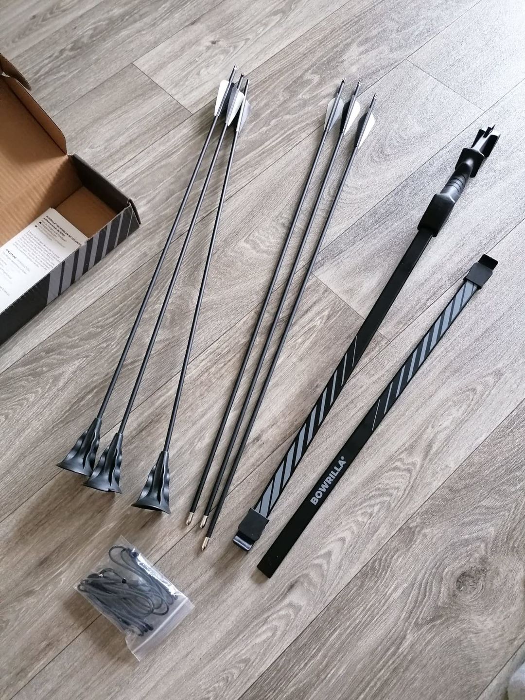 Customer photo review of Sportbogen Set für Kinder mit 6 Carbon-Hybrid Pfeilen und 3 Zielscheiben