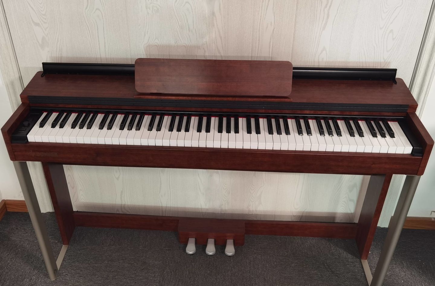 Customer photo review of Donner DDP-200 Piano Numérique 88 Touches Toucher Lourd Piano DGH Amélioré