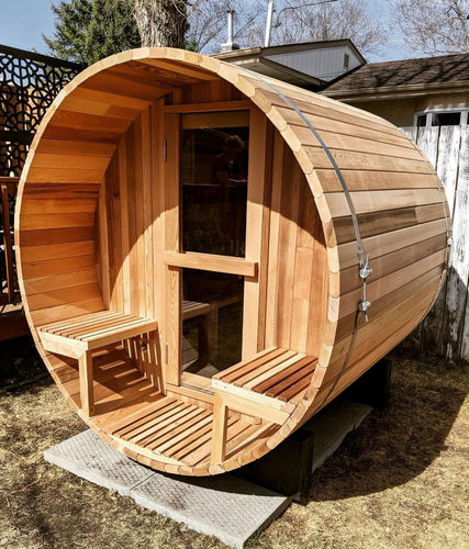 Customer photo review of Smartmak® Canadian Hemlock/Red Cedar Outdoor Barrel Sauna Nature 3