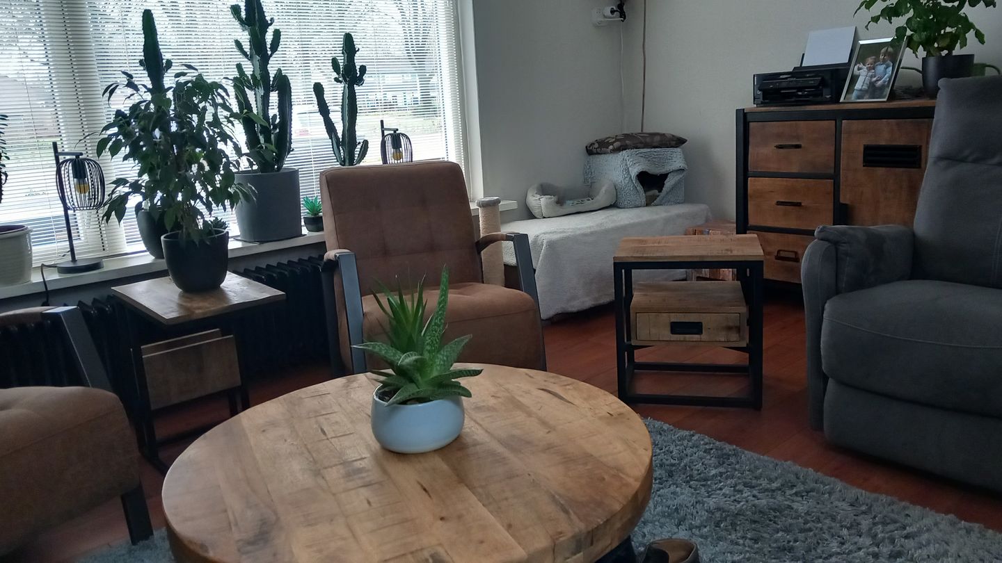 Customer photo review of Bijzettafel / Nachtkastje Industrieel Design | Mangohout en Staal | 45x35x50