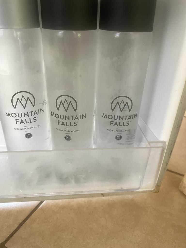 Customer photo review of 500ml Sparkling Mineral Water- ZEROPET Bottle (Pack of 24)