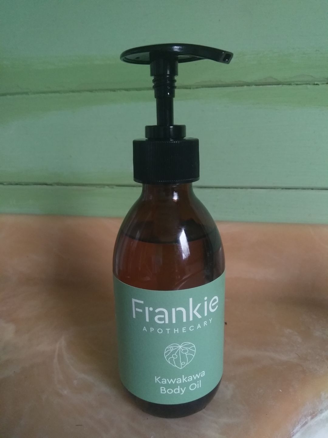 Customer photo review of Kawakawa Body Oil