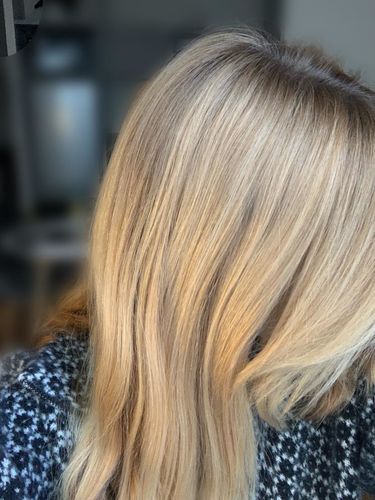 Customer photo review of Notre soin éclaircissant pour des cheveux rayonnants en moins de 5 minutes