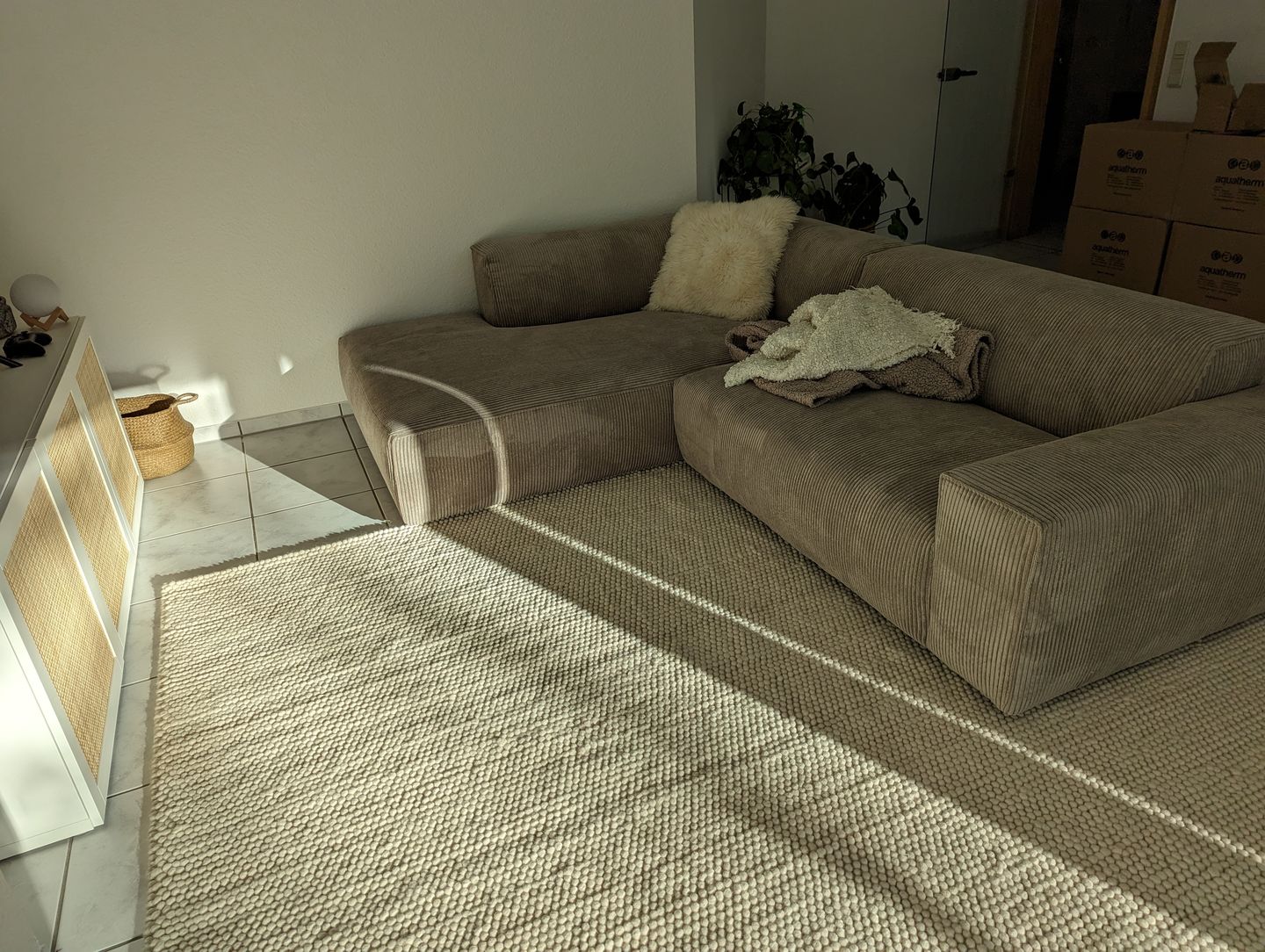 Customer photo review of Petite Ecksofa - Breitcord - Wunschmaße - BREITE Ottomane