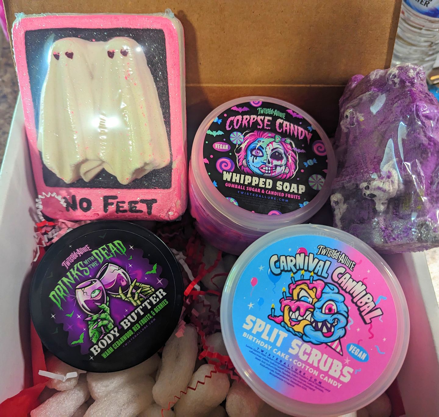 Customer photo review of Carnival Cannibal Split Scrub (Birthday Cake & Cotton Candy)