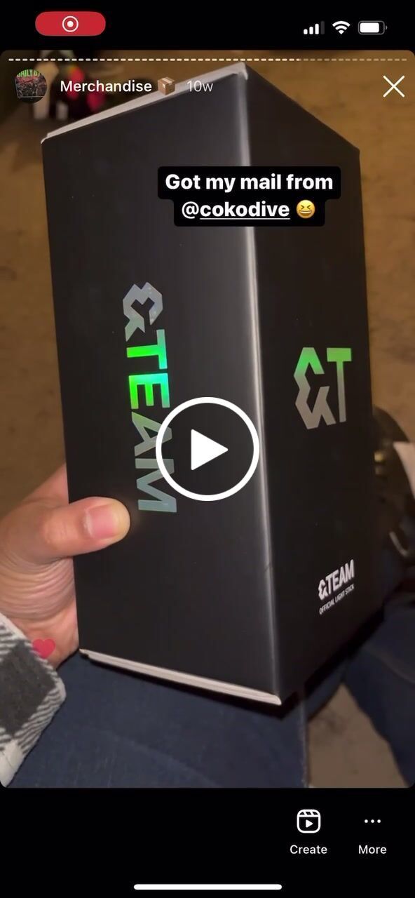 Customer video review of &TEAM - OFFICIAL LIGHT STICK