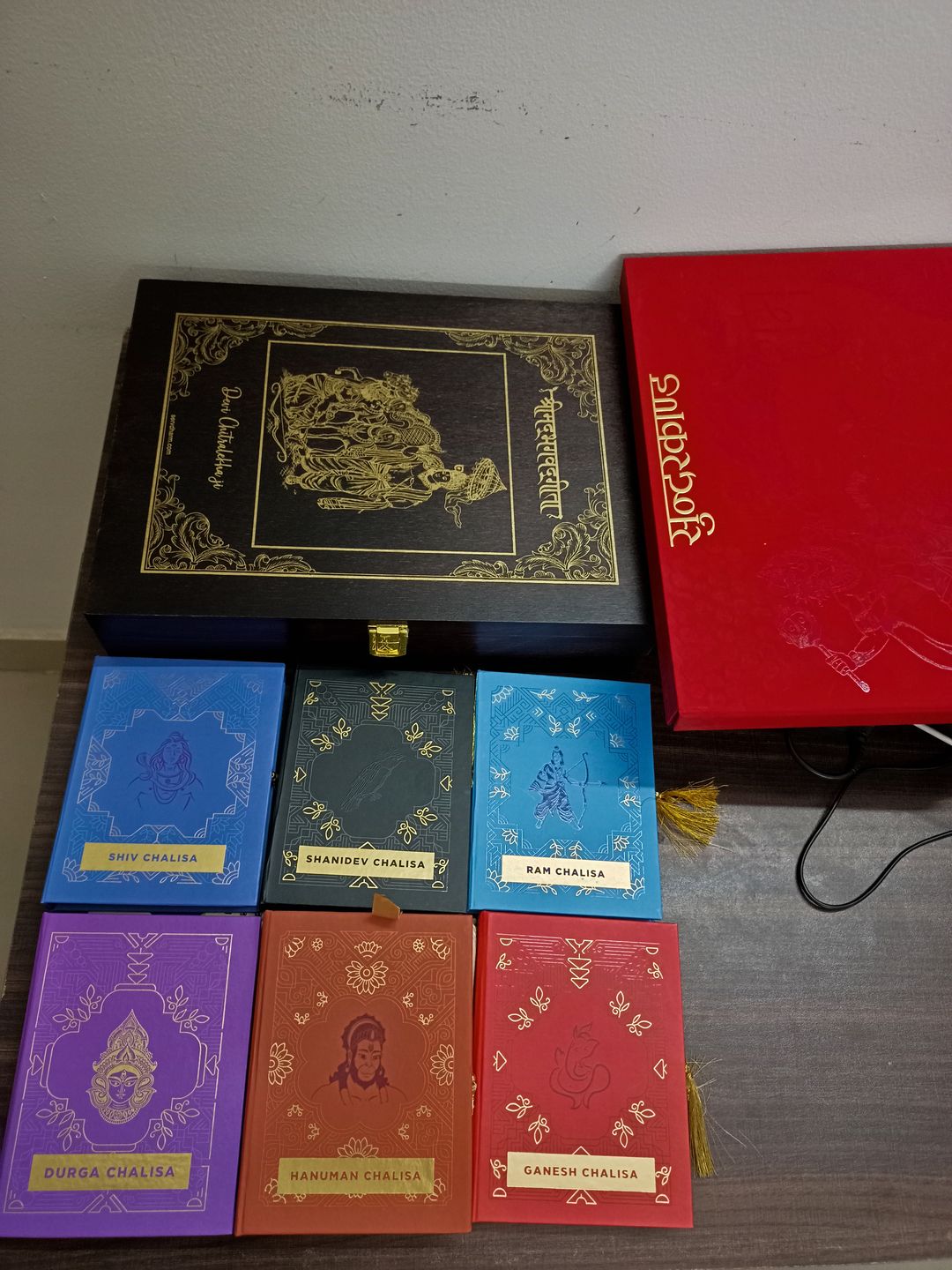 Customer photo review of Premium Bhagavad Gita in a Wooden Gift Box- (Lord Krishna and Arjuna Art on Box) Collector's Edition