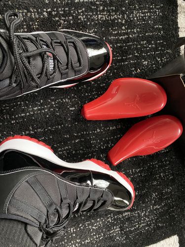 Customer photo review of Jordan 11 Retro Playoffs Bred (2019)