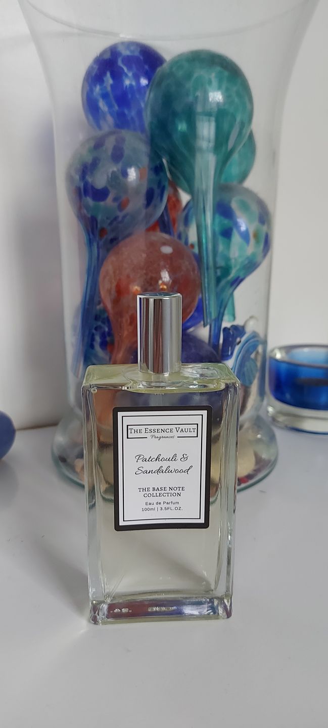 Customer photo review of Patchouli & Sandalwood Eau De Parfum