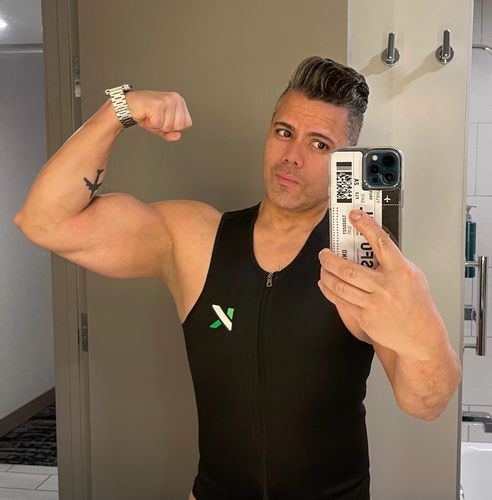 Customer photo review of Men's Zipper Neoprene Sauna Vest