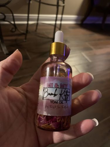 Customer photo review of Bomb Kitty Yoni Oil