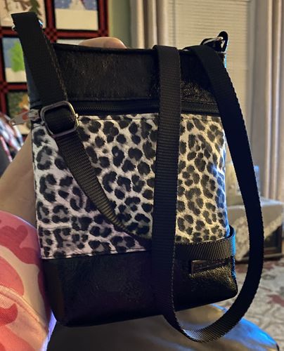 Customer photo review of Wanderlust Phone Bag Pattern