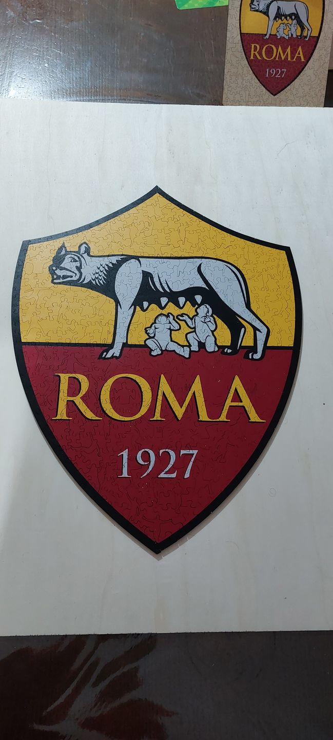 Customer photo review of Logo Roma® - Puzzle di Legno Ufficiale