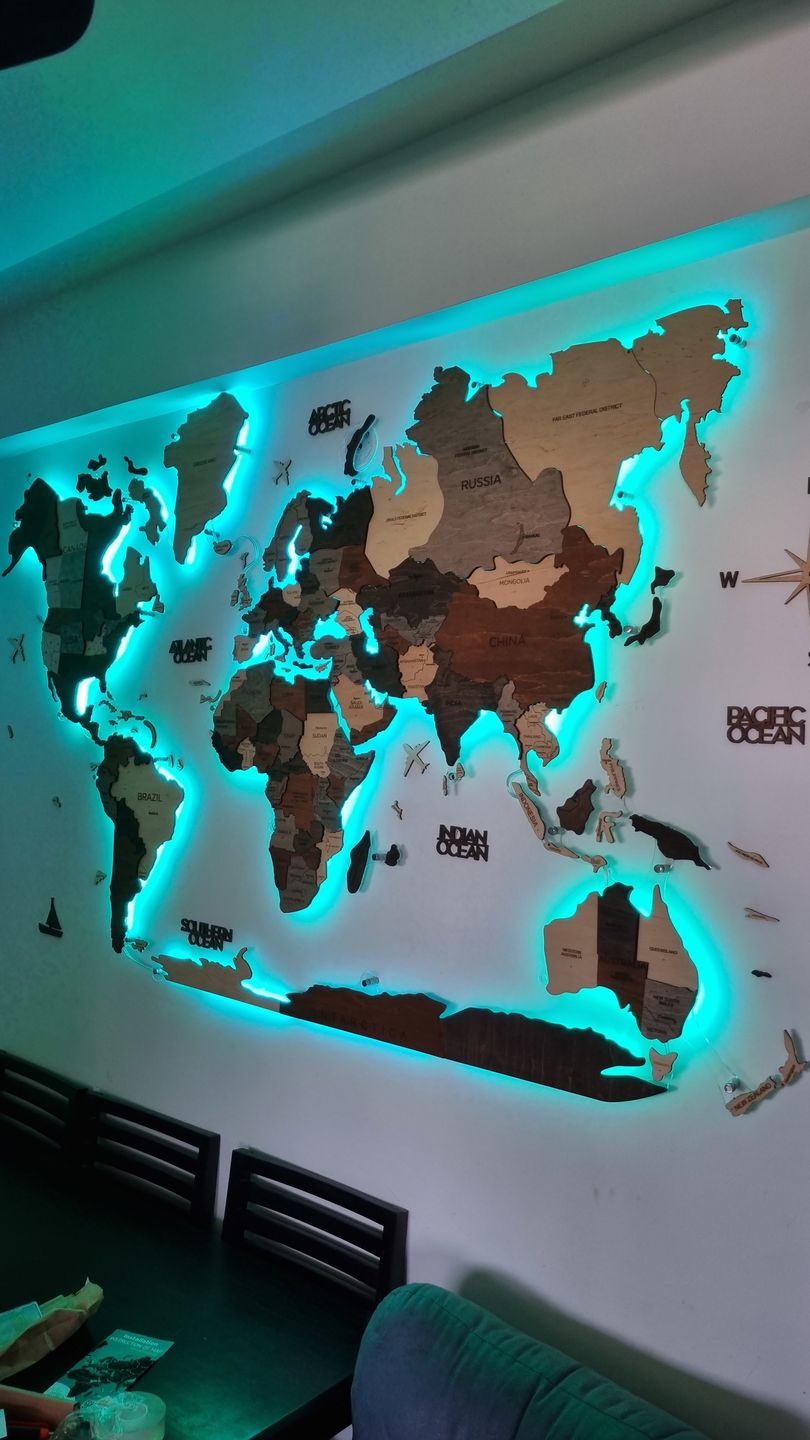 Customer photo review of Mapa Mundi 3D de Madera con Luz LED 3.0 Multicolor