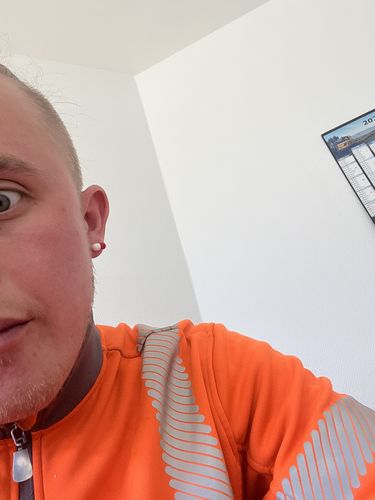 Customer photo review of Boucles d'oreilles pilules bicolores