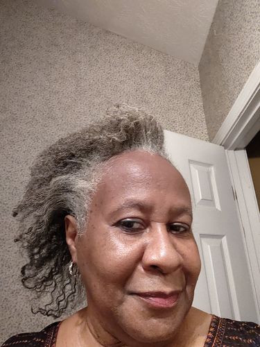 Customer photo review of NEW Jamaican Sun Splash Natural Leave in Conditioner & Detangler Spray | 8oz