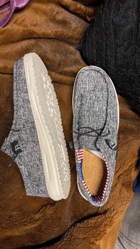 Customer photo review of Lightweight Casual Canvas Shoes