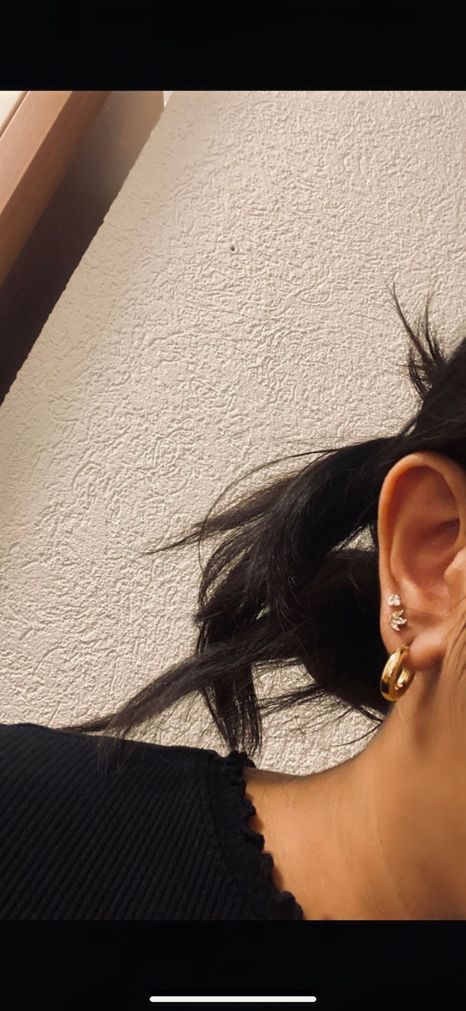 Customer photo review of Cataleya Ohrstecker | 18K vergoldet