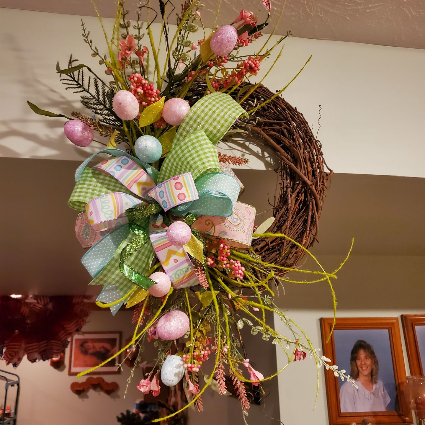 Customer photo review of 14" Round Grapevine Wreath - DECOE-034