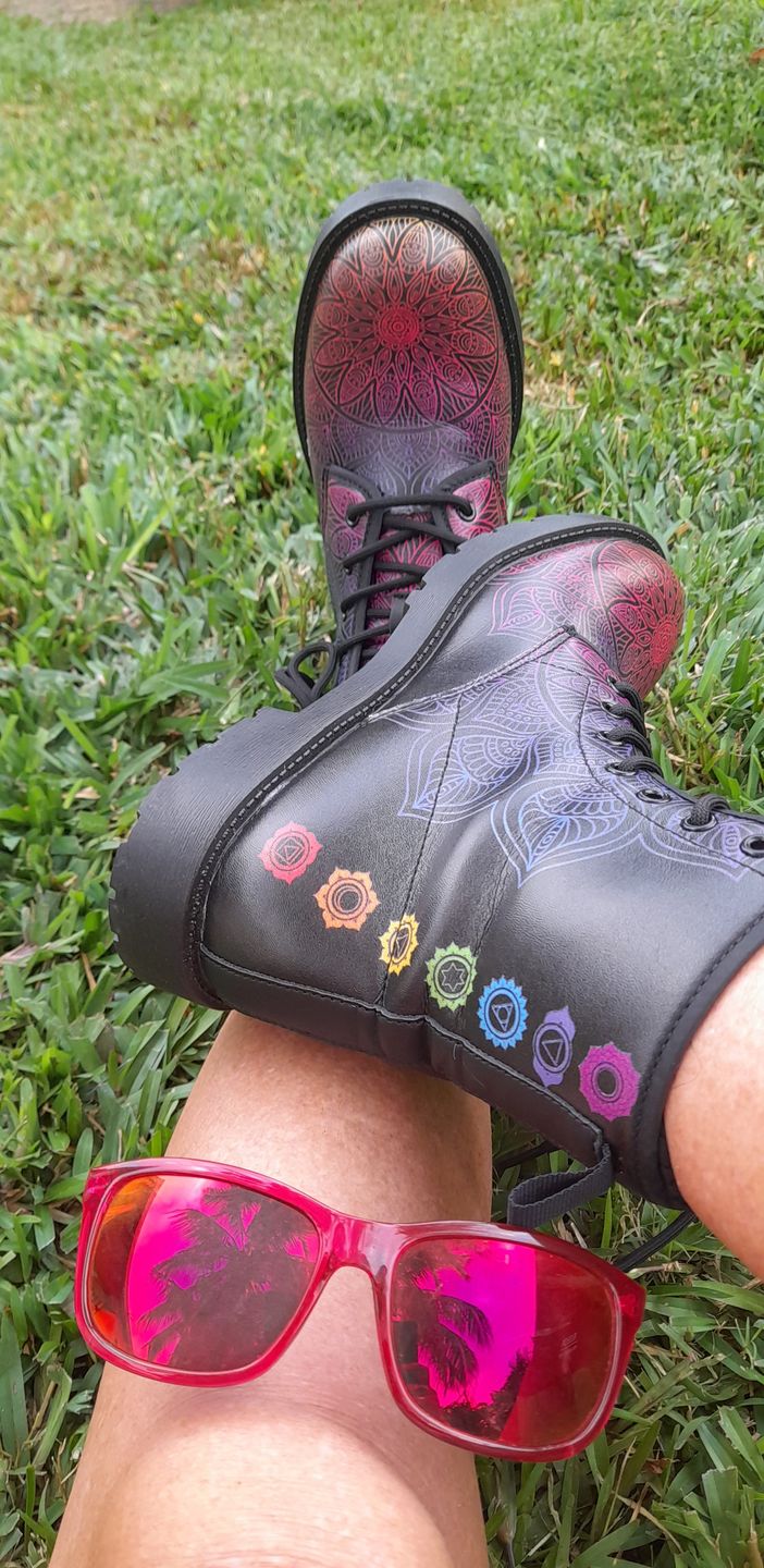 Customer photo review of Boots Chakra