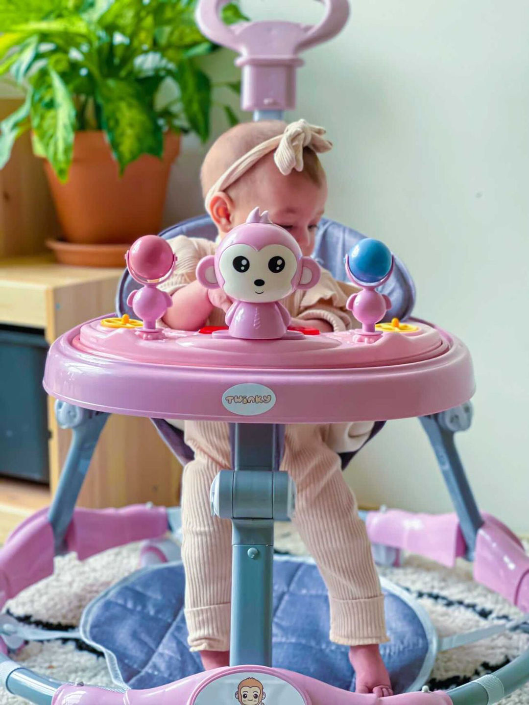 Customer photo review of Twinky Loopstoel Baby - Roze