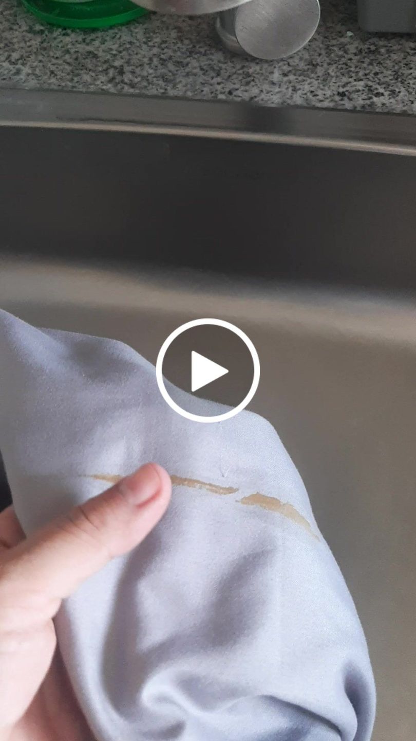 Customer video review of Quitamanchas BYE BYE Manchas 250 ml