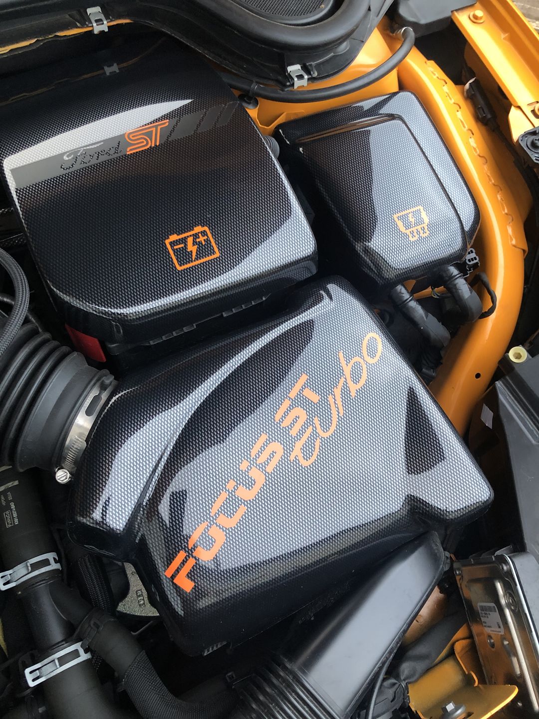 Customer photo review of Proform Airbox Cover (various colours) - Mk4/4.5 Focus ST