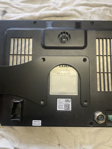 Customer photo review of Gadgetme Handyhalterung mit Wireless Ladefunktion passend für Case, New Holland, Steyr 15W Fast Wireless