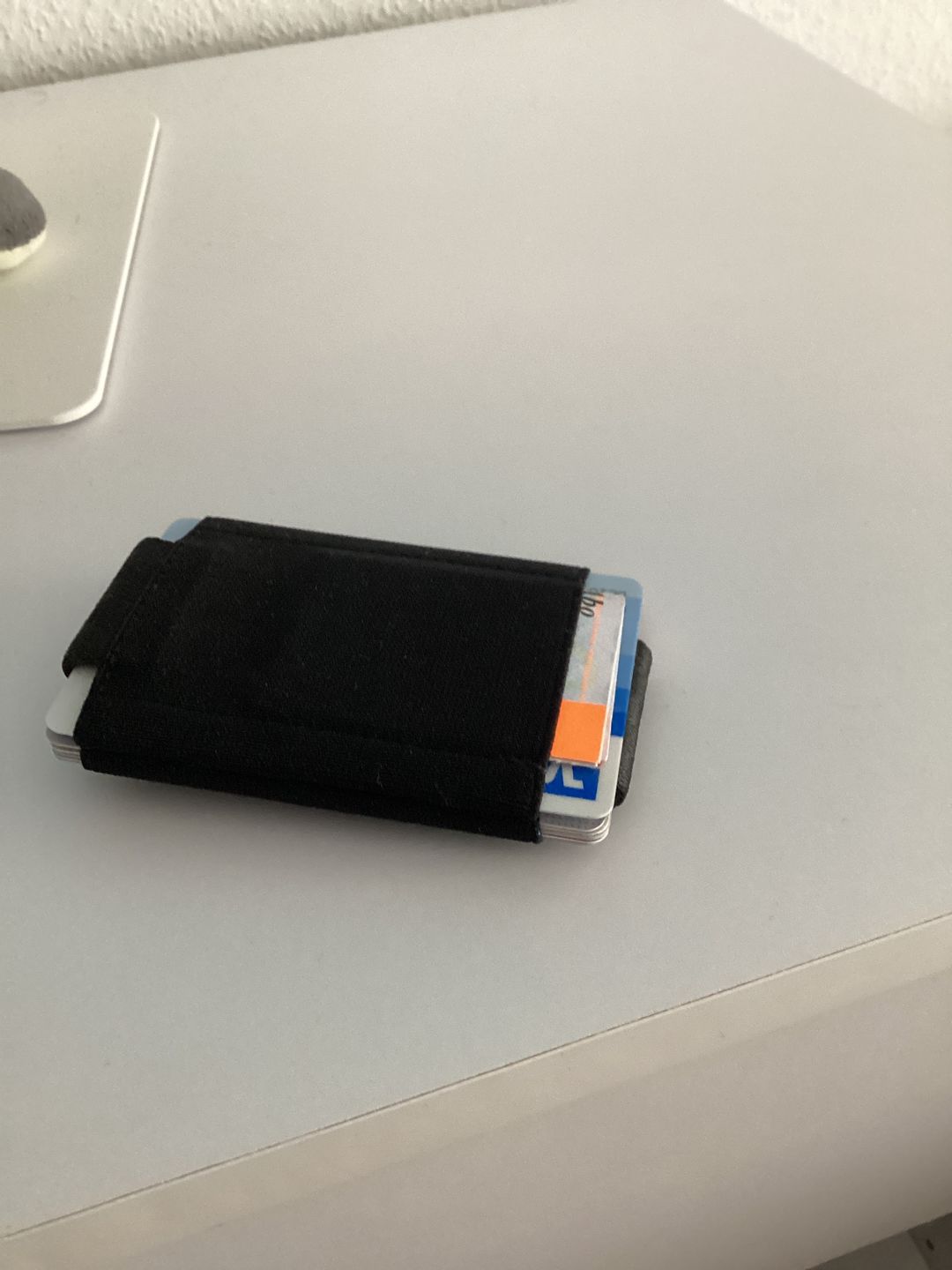 Customer photo review of Nano Boy card holder wallet with small elastic coin pocket