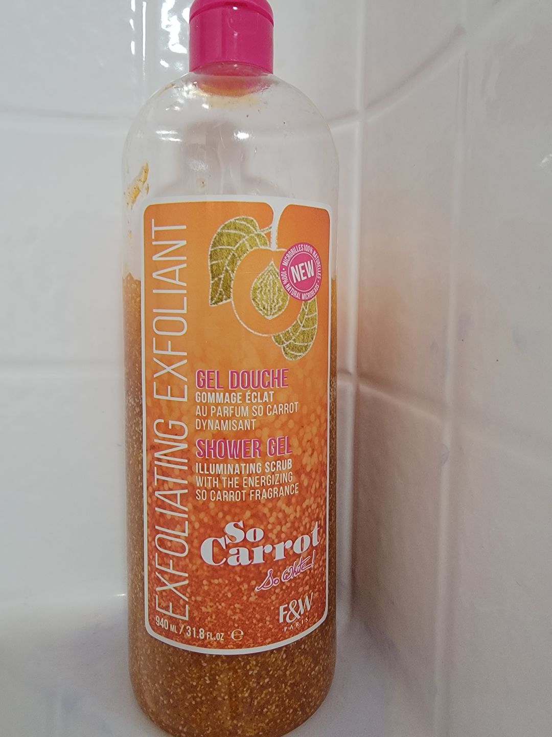 Customer photo review of Fair and White So Carrot Exfoliating Shower Gel 31.78 fl oz