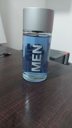 Customer photo review of Carolina Herrera 212 EDT Perfume For Men