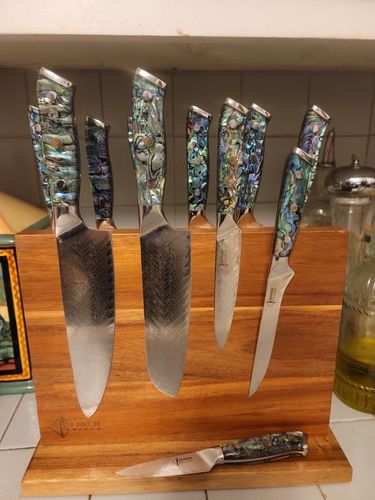 Customer photo review of "Umi" Collection - Japanese VG10 Damascus Steel Knife Set with Abalone Shell Handle