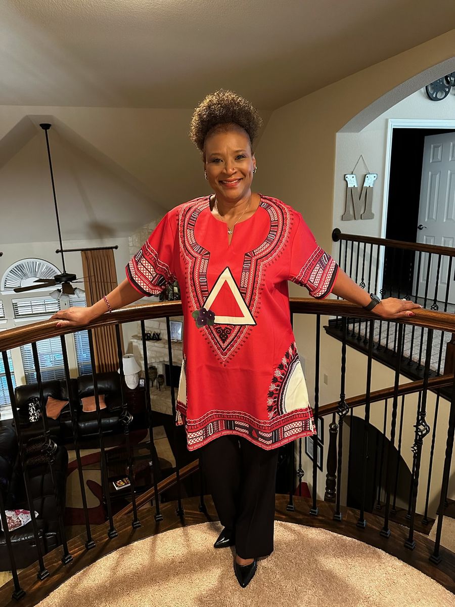 Customer photo review of Dashiki Shirt- Delta Sigma Theta
